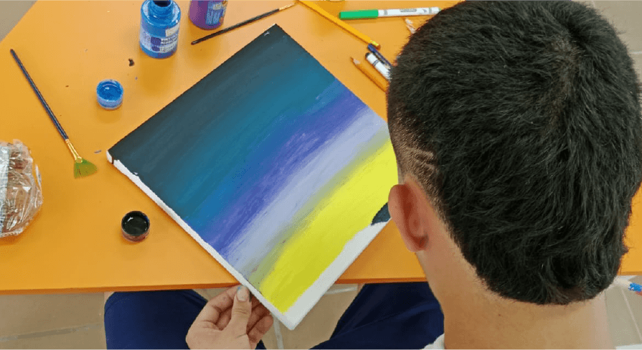 <p><strong>J.M. Joven del Centro de Atención Especializada Turbaco&nbsp;</strong></p><p>«Dibujar me da mucha tranquilidad y calma»</p>