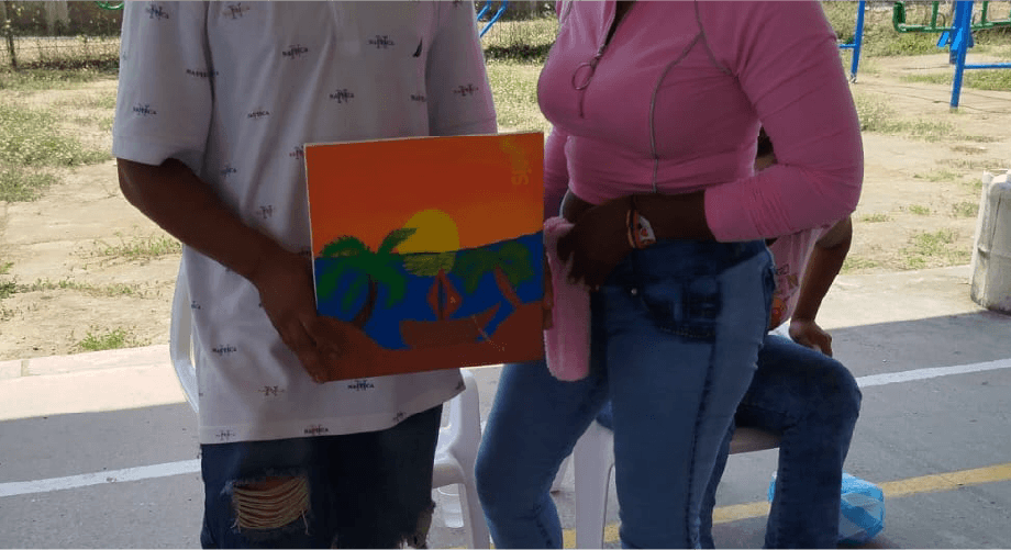 <p><strong>E.P.F. Joven del Centro de Atención Especializada Turbaco&nbsp;</strong></p><p>«Este cuadro es para mi familia con mucho cariño»</p>